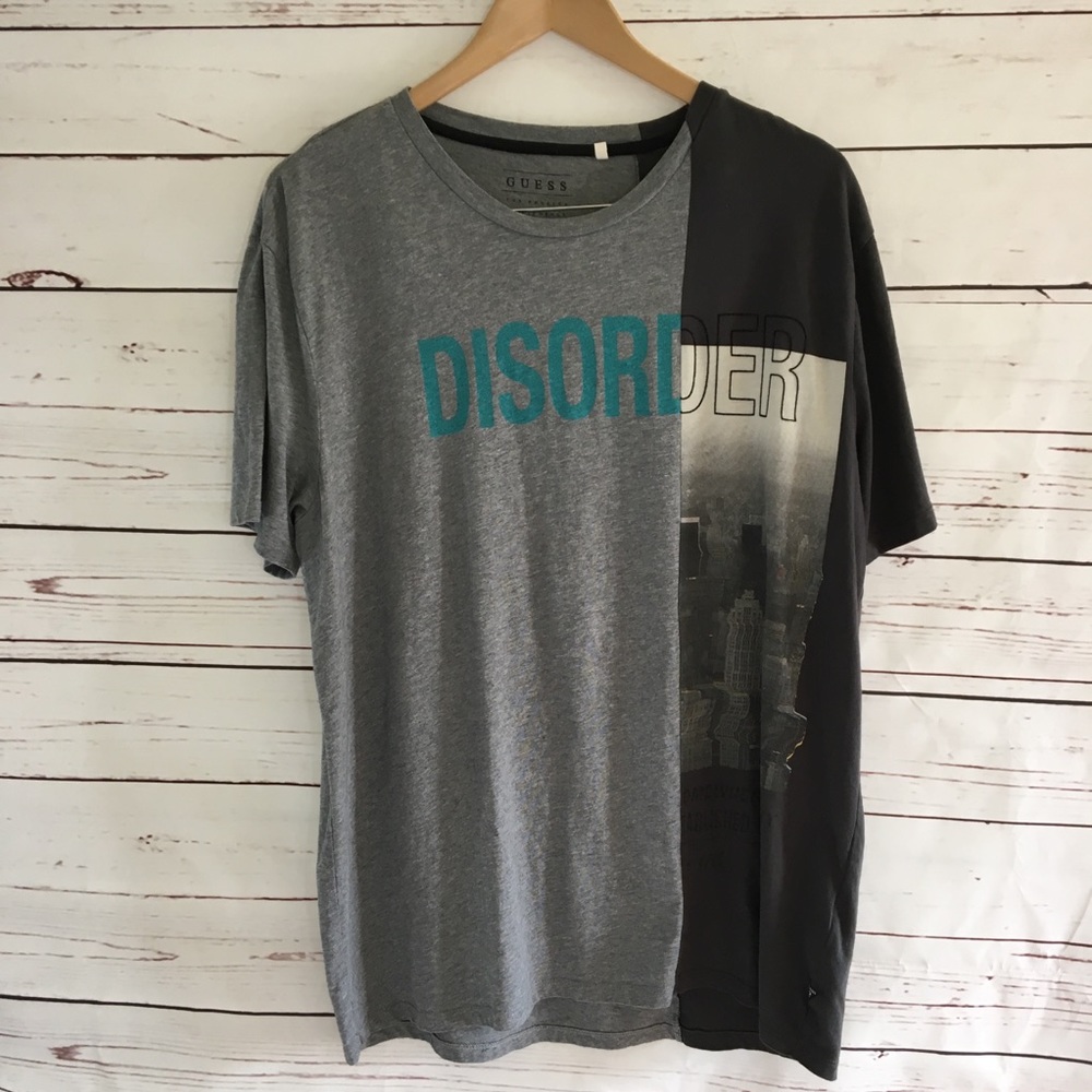 Guess Men’s Graphic Tee Size L